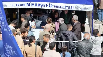 Aydın Büyükşehir Belediyesi Ücretsiz Fide Dağıtımı Yaptı