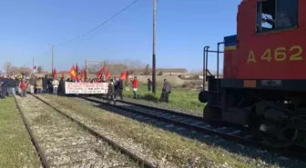 Yunanistan'da savaş karşıtı eylemciler ABD ve NATO trenini engelledi