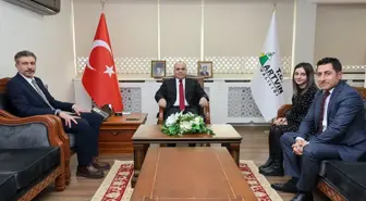 Artvin Valisi Cengiz Ünsal, Kütüphaneler Haftası etkinlikleri hakkında bilgi aldı