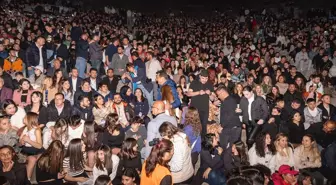 Bodrum'da Gençlerin Düzenlediği Konser Yoğun İlgi Gördü