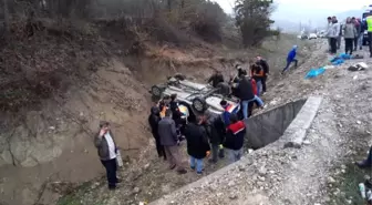 Bolu'da otomobil şarampole uçtu: 2'si ağır 3 yaralı