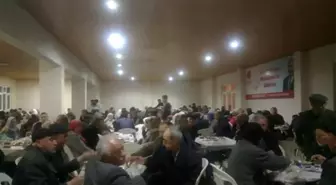 Aydın'ın Efeler ilçesinde vatandaşlar iftarda bir araya geldi