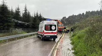 Anadolu Otoyolu'nda tır devrildi, sürücü hayatını kaybetti