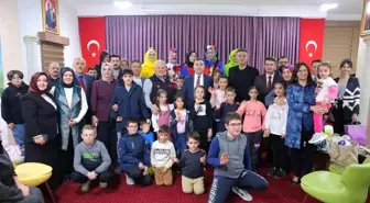 Bayburt Valisi Mustafa Eldivan, Dünya Yetimler Günü'nde çocuklarla iftar yaptı