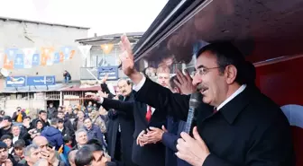 Cumhurbaşkanı Yardımcısı Cevdet Yılmaz: Bizim siyasetimiz birlik siyaseti