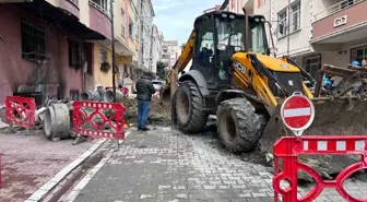 Esenyurt'ta Doğalgaz Borusu Patladı, Yangın Paniğe Neden Oldu