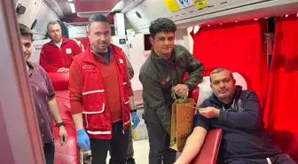 Orman İşletme Müdürlüğü tarafından kan bağışçılarına badem fidanı hediye edildi