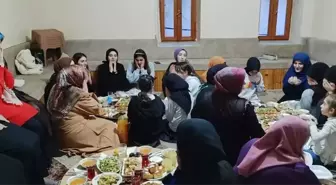 Kur'an kursu öğreticileri ve öğrencileri için iftar programı düzenlendi