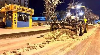 Erzurum'da 164 köy yolu ulaşıma kapalı, gece Karayazı ilçesinde termometreler-13 dereceyi gösterdi