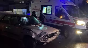 Gebze'de Pikap ile Otomobil Çarpıştı: 1 Yaralı