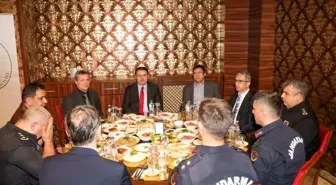 Kütahya Valisi Musa Işın, emniyet ve jandarma personeli ile iftar programında bir araya geldi