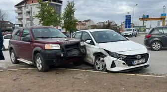 Gebze'de Cip ile Otomobil Çarpıştı: 1 Yaralı