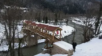 Kastamonu'da yıkılan tarihi köprü yeniden hizmete girdi