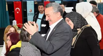 Seydişehir Belediye Başkanı Mehmet Tutal, yetim ve öksüz çocuklarla buluştu