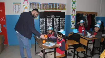Türkiye Eğitim Gönüllüleri Vakfı, Şemdinli'deki okula hediye gönderdi