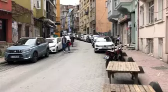 Beyoğlu'nda Tezgahta Duran Adam Silahlı Saldırıya Uğradı