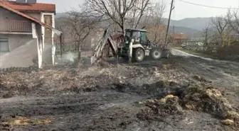 Bolu Mengen'de çıkan yangında samanlık ve traktör kullanılamaz hale geldi