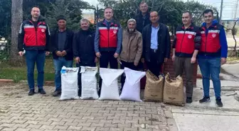 Gediz'de Tarım Arazilerinin Kullanımı İçin Tohum Dağıtımı Yapıldı