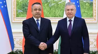 Özbekistan Cumhurbaşkanı Şevket Mirziyoyev, Çin'in Sincan Uygur Özerk Bölgesi Valisi Erkin Tuniyaz ile bir araya geldi