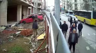 Tuzla'da kontrolden çıkan otomobil inşaat alanına daldı