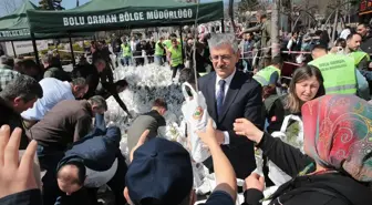 Bolu'da vatandaşlara 2 bin 500 fidan dağıtıldı