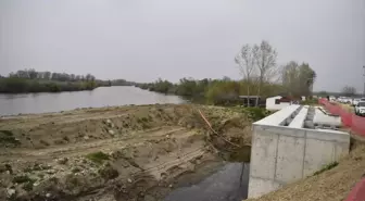 Edirne Valisi ve DSİ Genel Müdür Yardımcısı Edirne Meriç Sulama Tesisini İnceledi