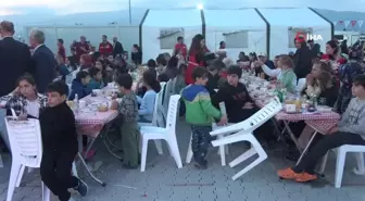 Kızılay Başkanı Hatay'da depremzedelerle iftar sofrasında buluştu