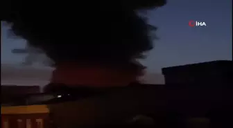 Küçükçekmece'de iş yerinde çıkan yangına itfaiye müdahale etti