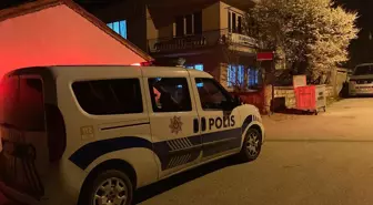 Burdur'da Üvey Oğul Tarafından Bıçakla Yaralanan Kişi Hastaneye Kaldırıldı