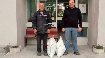 Afyonkarahisar Dazkırı İlçe Tarım ve Orman Müdürlüğü Çiftçilere Kuru Fasulye ve Nohut Dağıttı