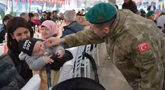 Mehmetçik, şehit aileleri, gaziler ve gazi aileleriyle iftar yaptı