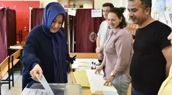 11. Cumhurbaşkanı Abdullah Gül, oyunu Beykoz'da kullandı