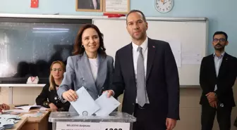 AK Parti Niğde Milletvekili ve Niğde Belediye Başkanı oy kullandı