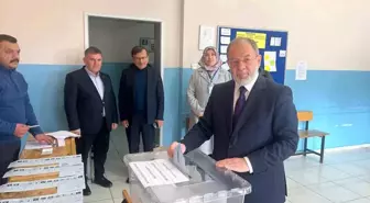 Sağlık eski Bakanı Prof. Dr. Recep Akdağ oyunu Erzurum'da kullandı