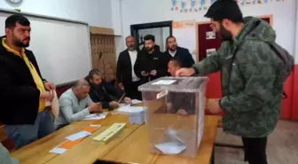 Bitlis'te Mahalli İdareler Seçimi İçin Oy Kullanma İşlemi Başladı