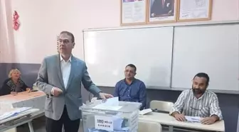 Çanakkale'de AK Parti, CHP ve İYİ Parti Milletvekilleri Oylarını Kullandı