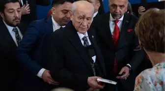 Oyunu Ankara'da kullanan Bahçeli'nin yüzündeki morluk ve şişlikler dikkat çekti