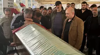 Çankırı'da trafik kazasında hayatını kaybeden milli tekvandocu Sıla Medine Kavurat'ın cenazesi Kocaeli'de defnedildi