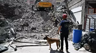Çankaya'da İstinat Duvarı Çöktü, İşçi Enkaz Altında Kaldı
