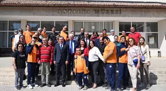 Antalya Valisi Hulusi Şahin, Otizm Farkındalık Sergisi'nin Açılışını Gerçekleştirdi