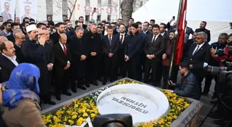 BBP Genel Başkanı Mustafa Destici, Muhsin Yazıcıoğlu'nun mezarını ziyaret etti