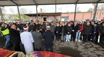 Solingen'de kundaklama sonucu hayatını kaybeden aile için cenaze töreni düzenlendi