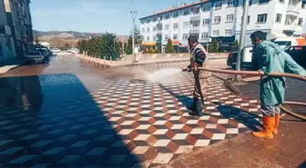 Yeşilyurt Belediyesi Bahar Temizliği Yapıyor