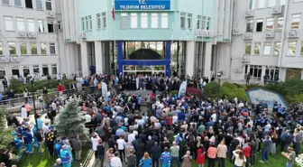 Yıldırım Belediye Başkanı Oktay Yılmaz, personel ve vatandaşlarla buluştu