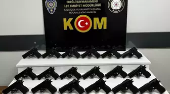 Konya'da Kaçakçılık Operasyonunda 14 Şüpheli Gözaltına Alındı