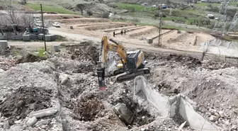 Tunceli'de depreme dayanıksız 3 bin 406 yapının yıkımı başlatıldı