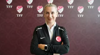 A Milli Kadın Futbol Takımı Teknik Direktörü Necla Güngör Kıragası: İsviçre maçı önemli bir deneyim olacak