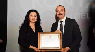 Antalya'da CHP'li Belediye Başkanları Mazbatalarını Aldı