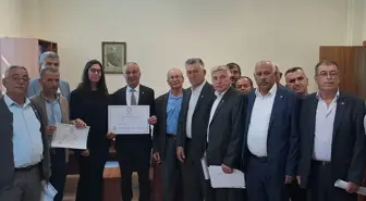 MHP'li Ramazan Ezin'e Çeltikçi Belediye Başkanı olarak mazbata verildi