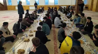 Çıldır İlçe Müftülüğü tarafından iftar programı gerçekleştirildi